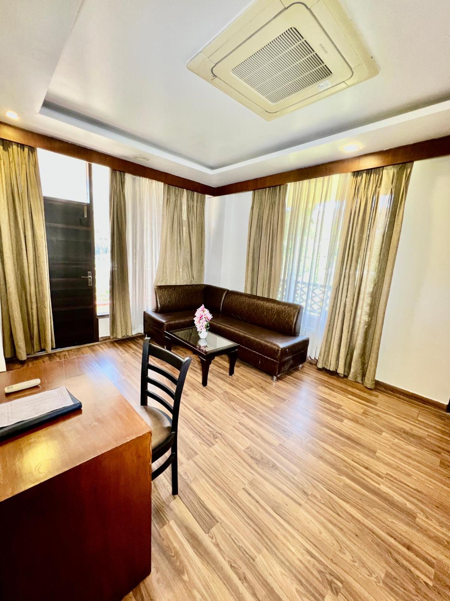 Sea Hawk - Luxury Hill Resort 4 Mins From Bhimtal Lake Exterior photo