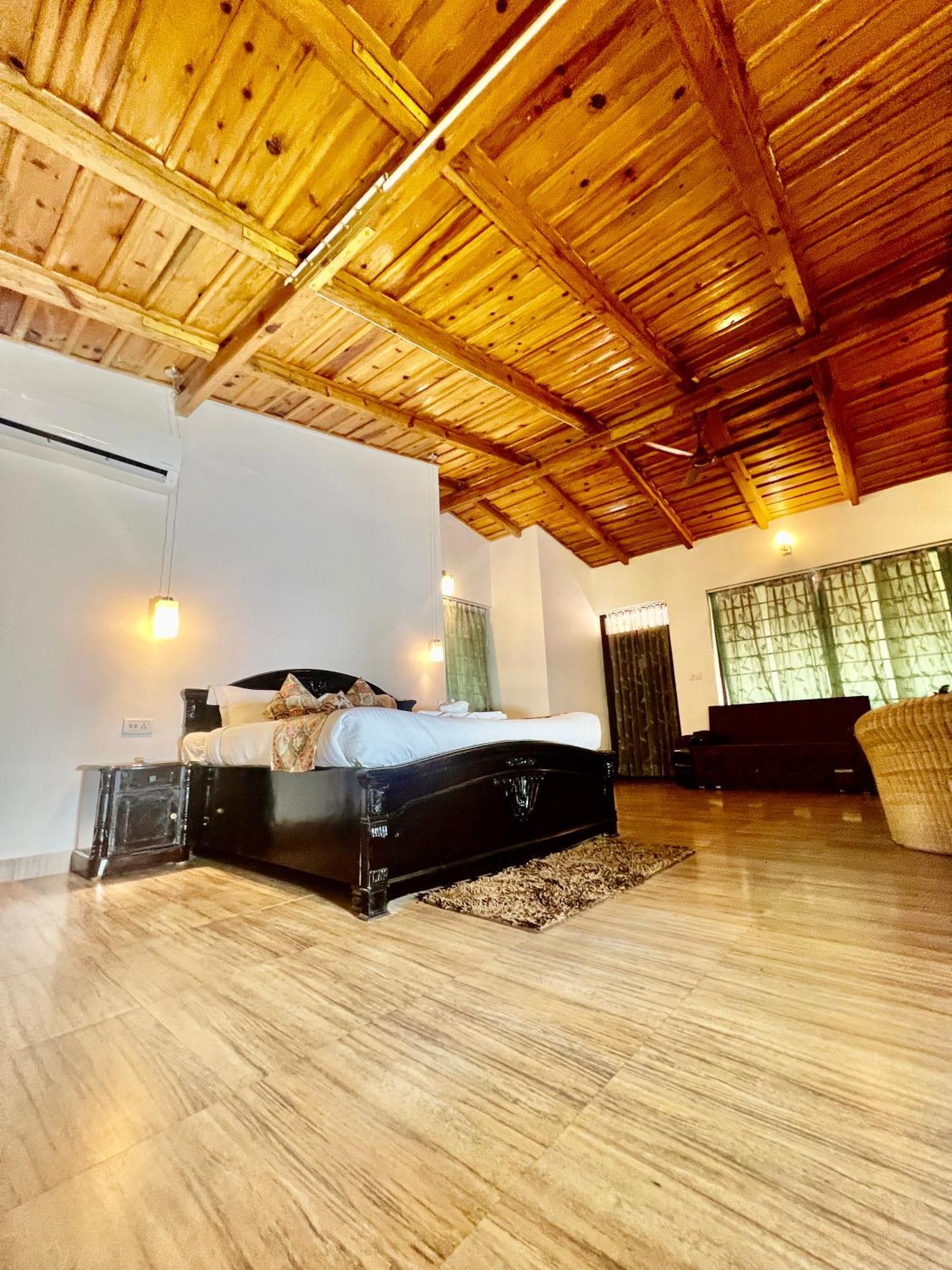 Sea Hawk - Luxury Hill Resort 4 Mins From Bhimtal Lake Exterior photo