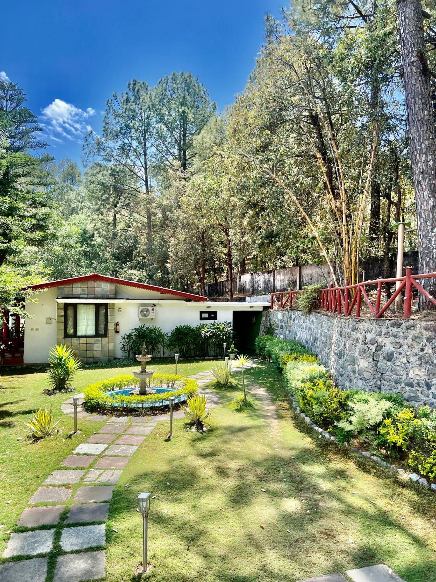 Sea Hawk - Luxury Hill Resort 4 Mins From Bhimtal Lake Exterior photo