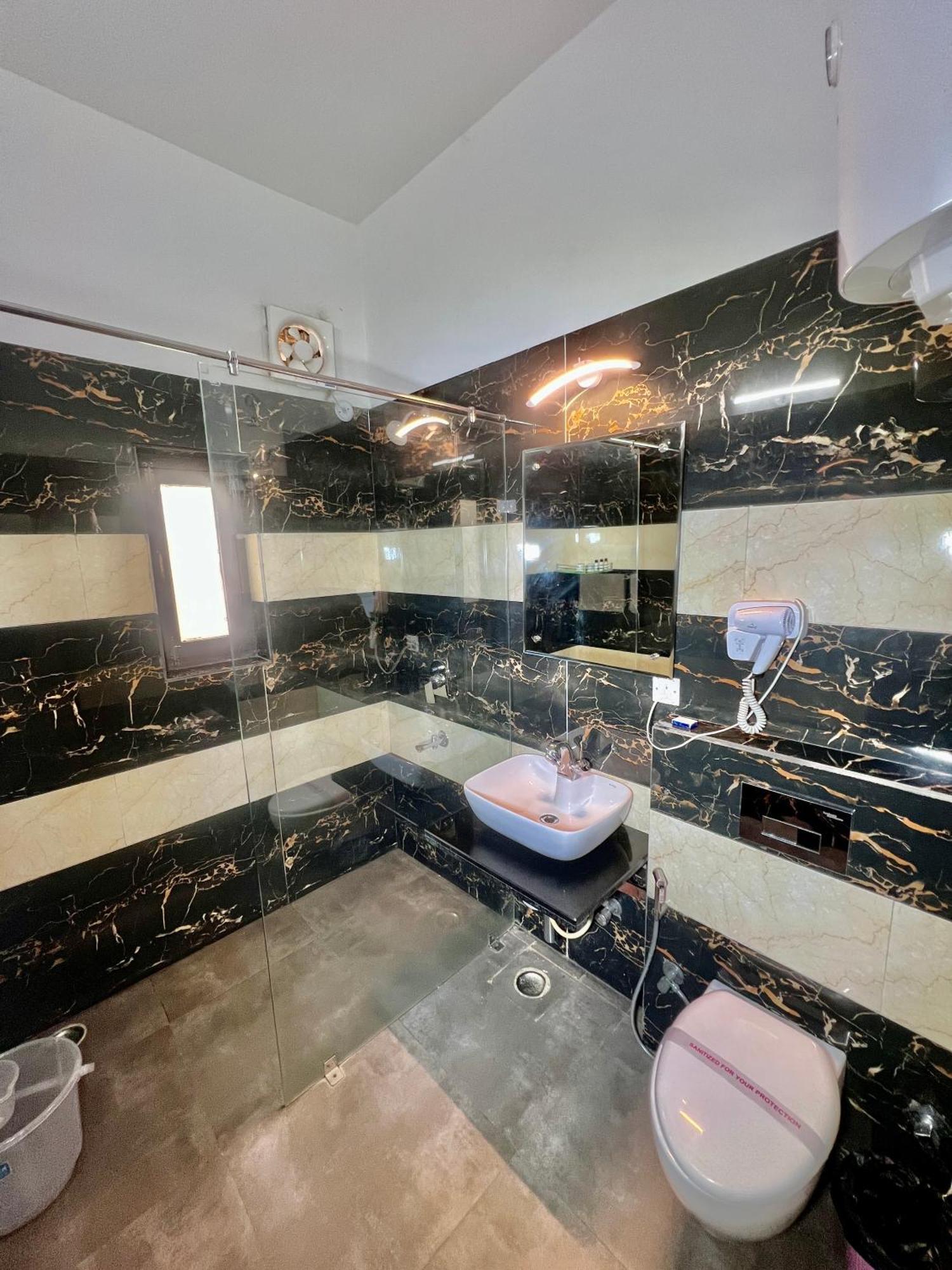 Sea Hawk - Luxury Hill Resort 4 Mins From Bhimtal Lake Exterior photo