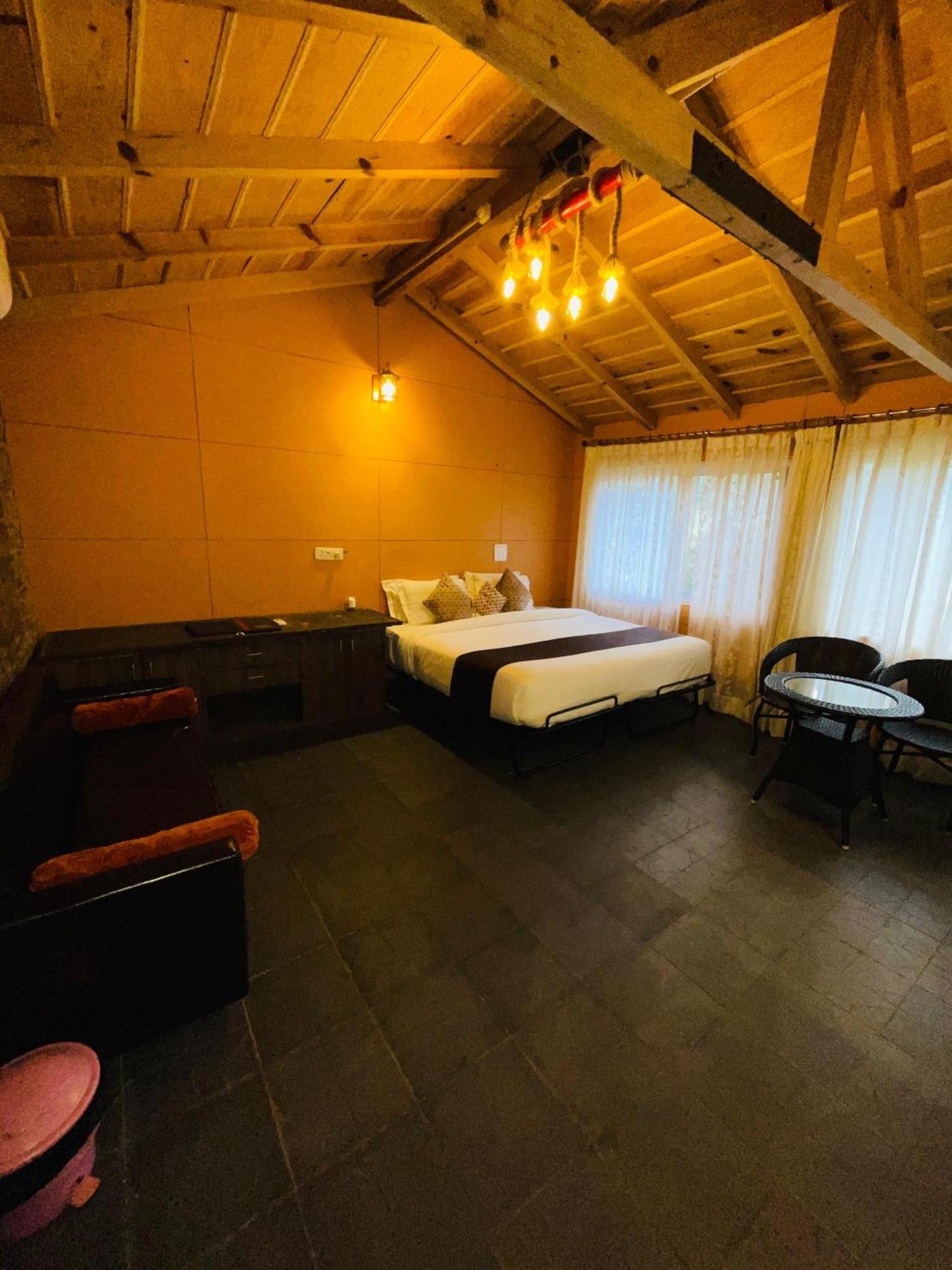 Sea Hawk - Luxury Hill Resort 4 Mins From Bhimtal Lake Room photo